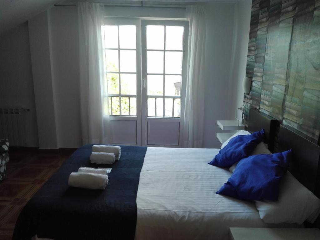 Hotel Corcubion Playa De Quenxe 外观 照片